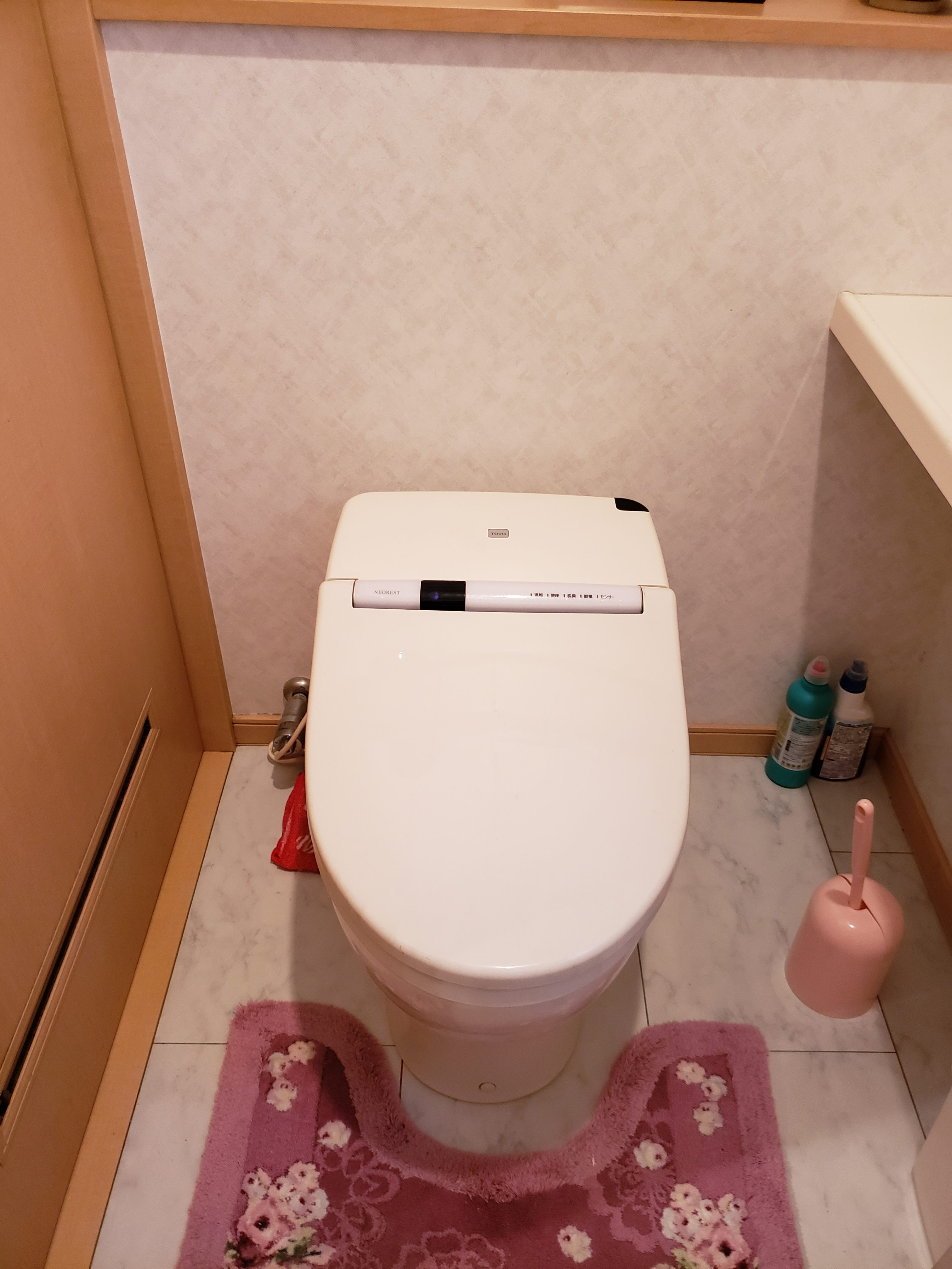 オカムラ・トーヨー住器のトイレ　プチリフォームの施工前の写真1