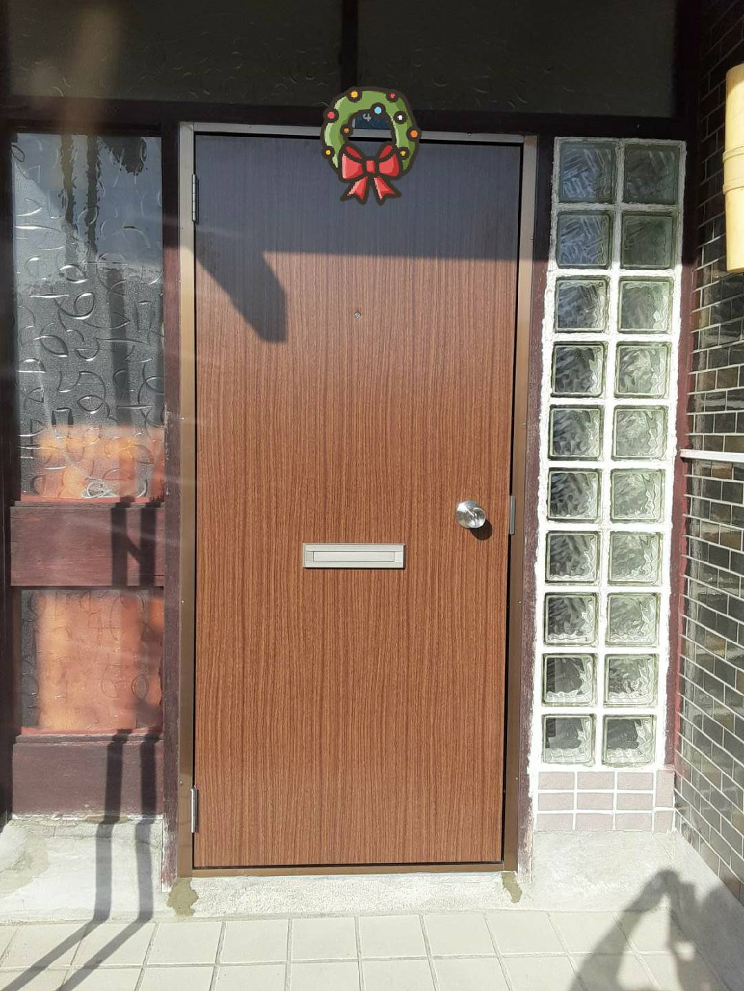 オカムラ・トーヨー住器の貸家　ドア交換の施工事例写真