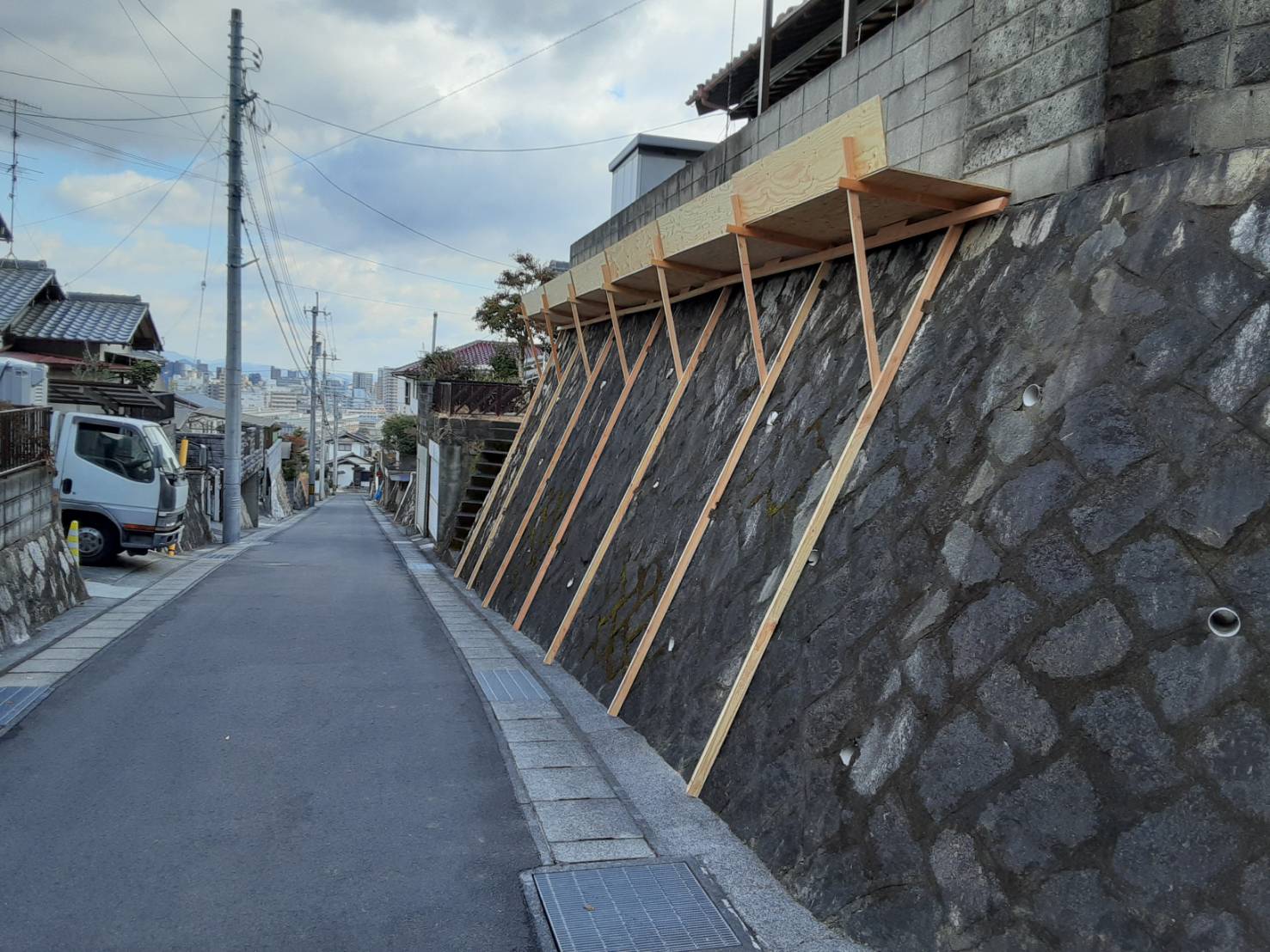 オカムラ・トーヨー住器のブロック塀からフェンスに♪の施工前の写真2