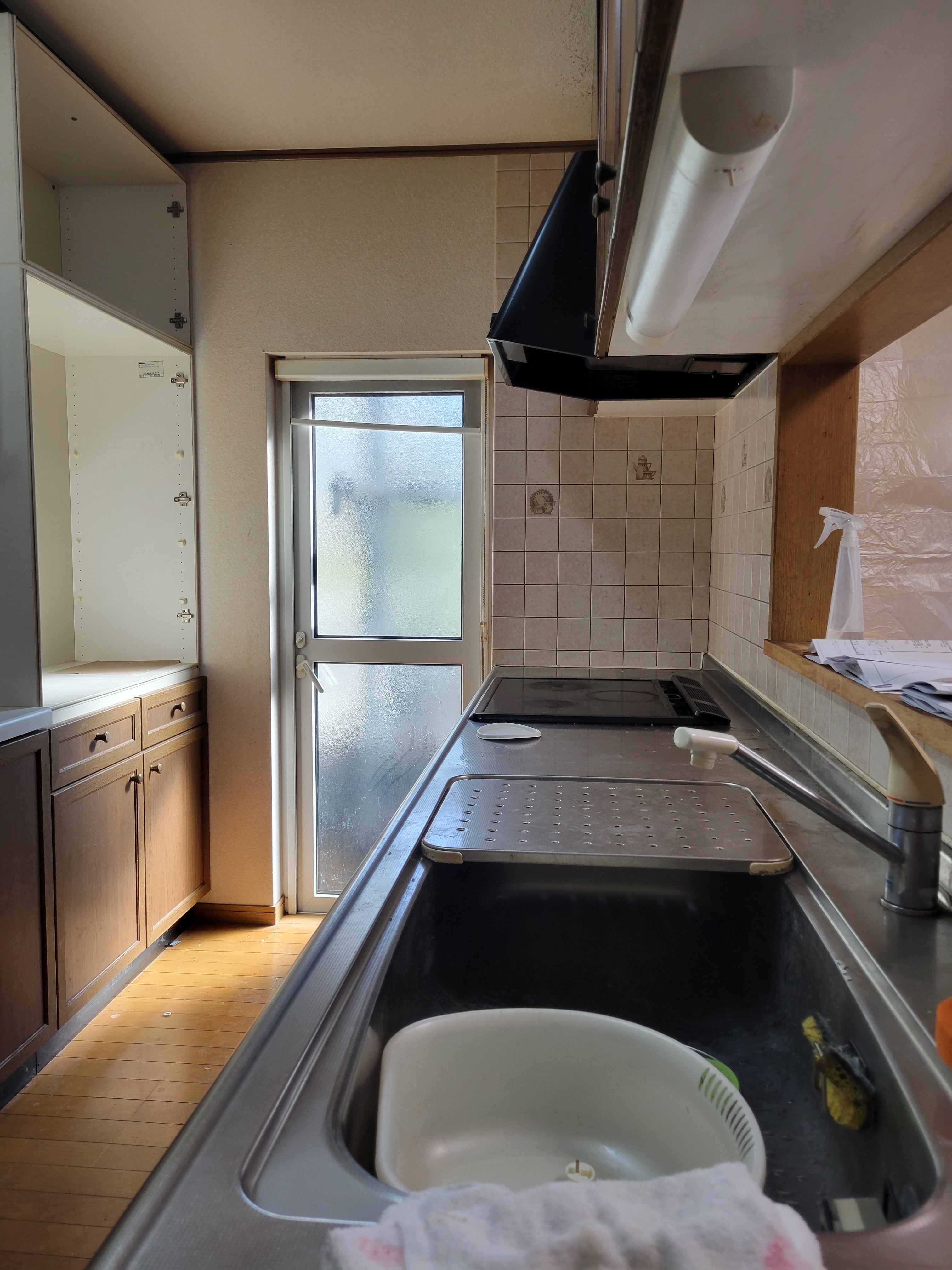 オカムラ・トーヨー住器のキッチン取替工事の施工前の写真1