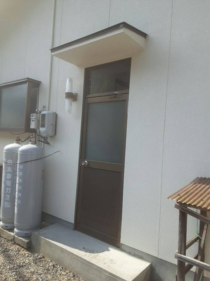 オカムラ・トーヨー住器の玄関・勝手口ドア交換　リシェント　補助金の施工前の写真3