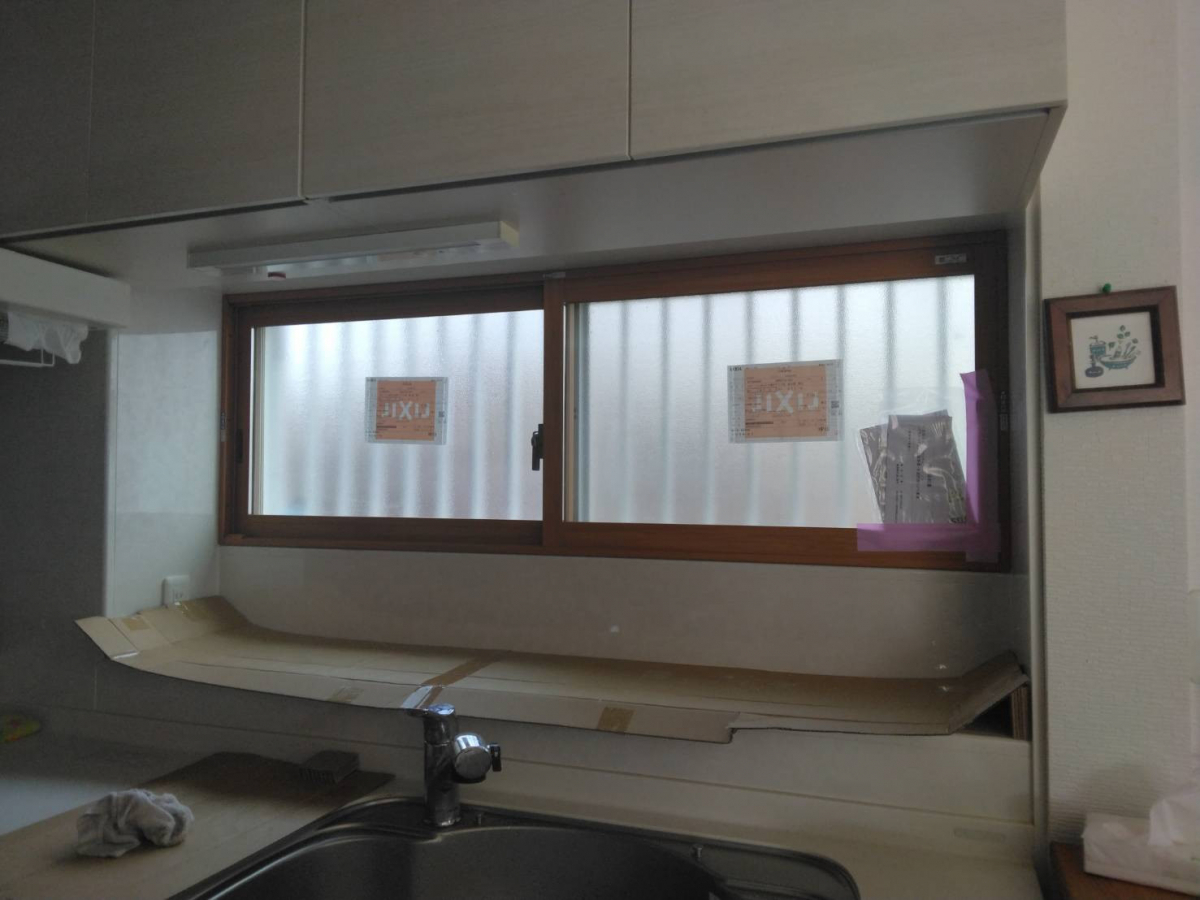 オカムラ・トーヨー住器の内窓取付工事　１dayリフォーム　LIXIL　インプラスの施工後の写真1