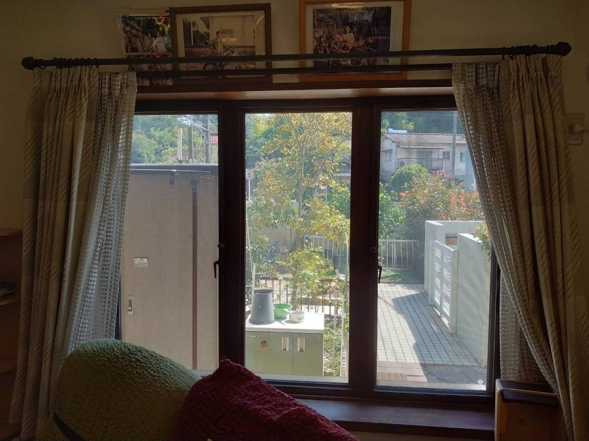 オカムラ・トーヨー住器の家中の窓　内窓インプラスの施工前の写真1
