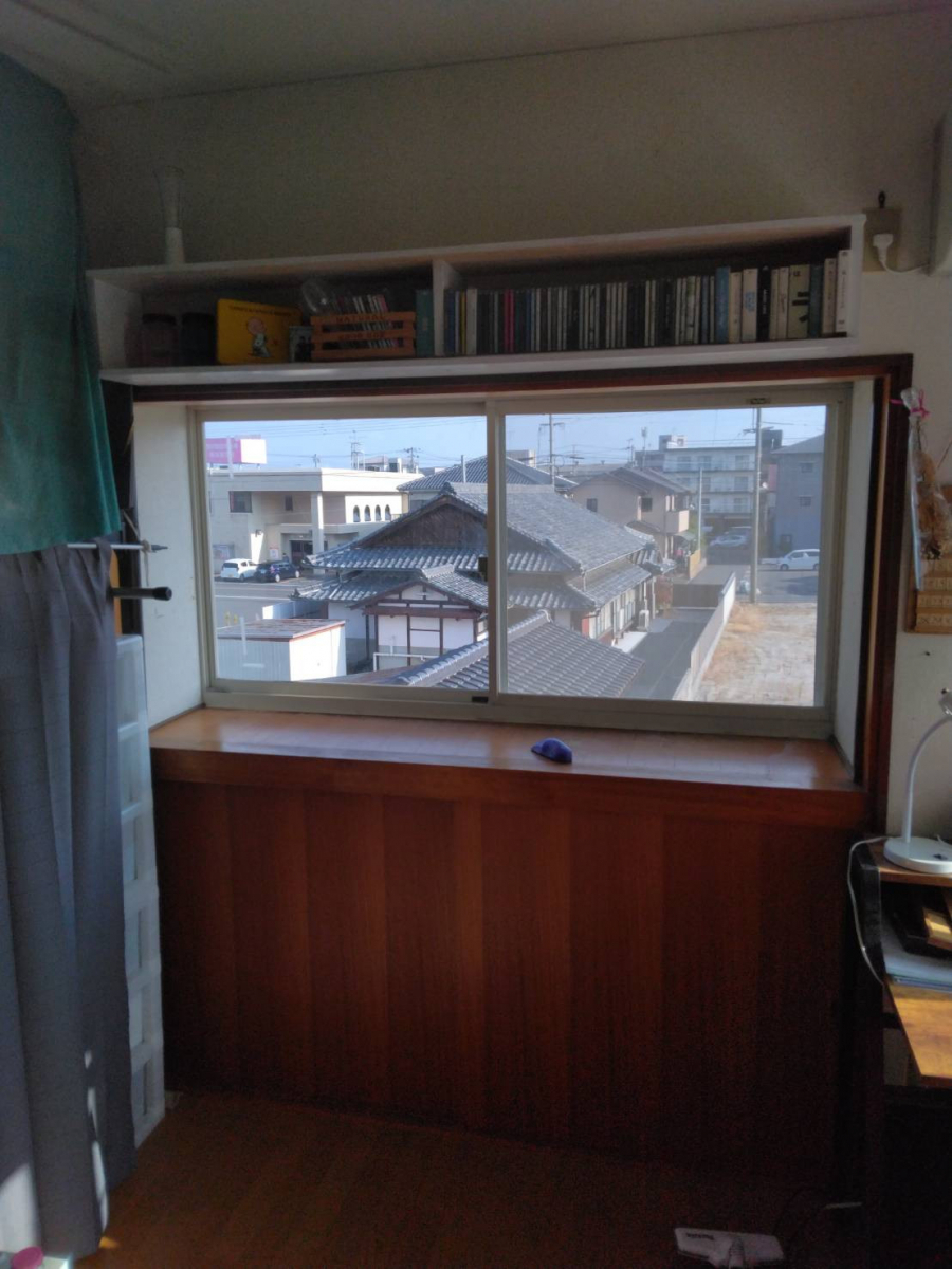 オカムラ・トーヨー住器の内窓取付工事　　LIXIL　インプラス　補助金　駆け込みの施工前の写真2
