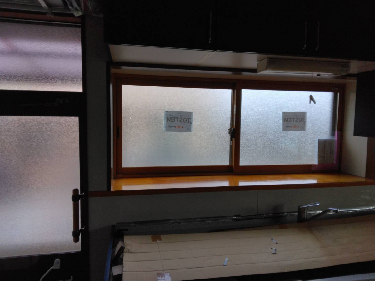 オカムラ・トーヨー住器の内窓取付工事　LIXIL　インプラス　補助金の施工後の写真1