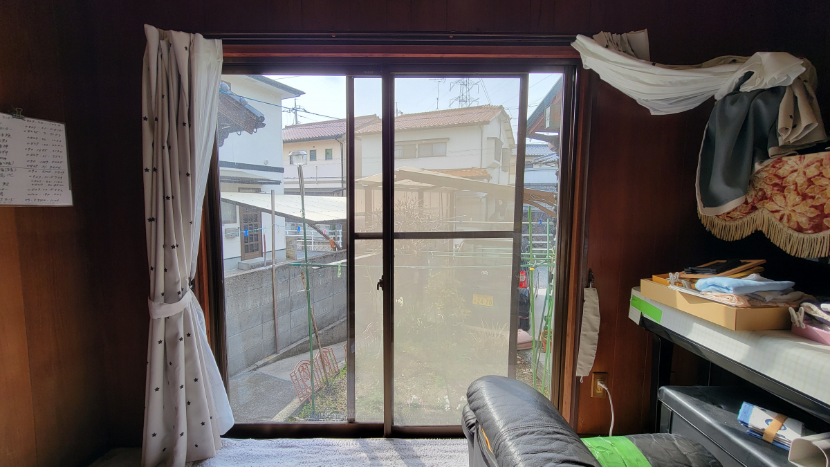 オカムラ・トーヨー住器のすきま風対策　内窓　インプラスの施工前の写真1