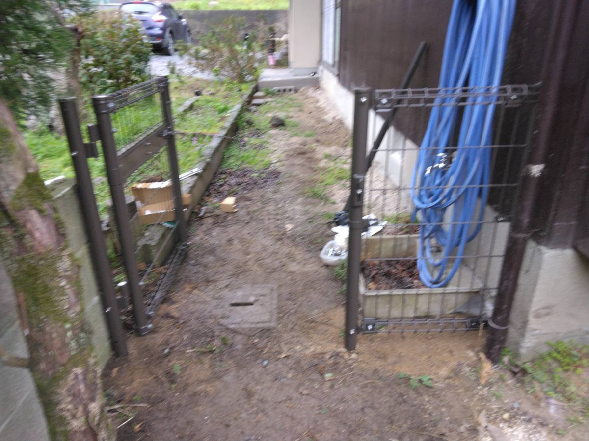 オカムラ・トーヨー住器の猪対策　スチール門扉の施工後の写真2