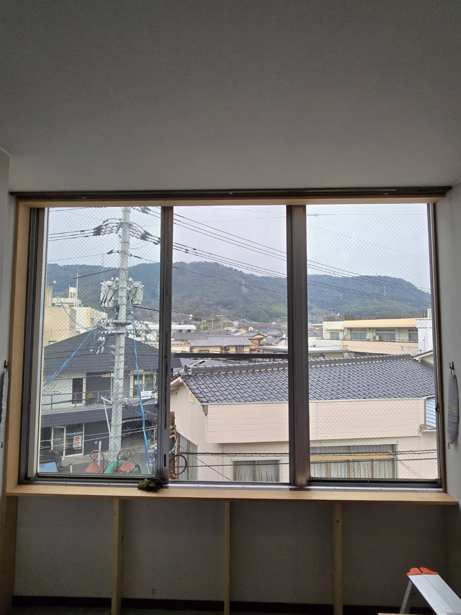 オカムラ・トーヨー住器の内窓取付工事 1dayリフォーム LIXIL インプラスの施工前の写真1