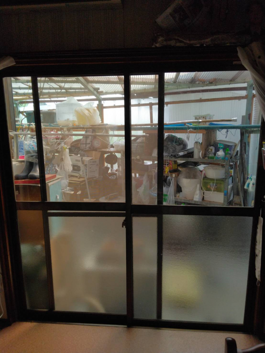 オカムラ・トーヨー住器の1dayリフォーム LIXIL 内窓インプラスの施工前の写真1