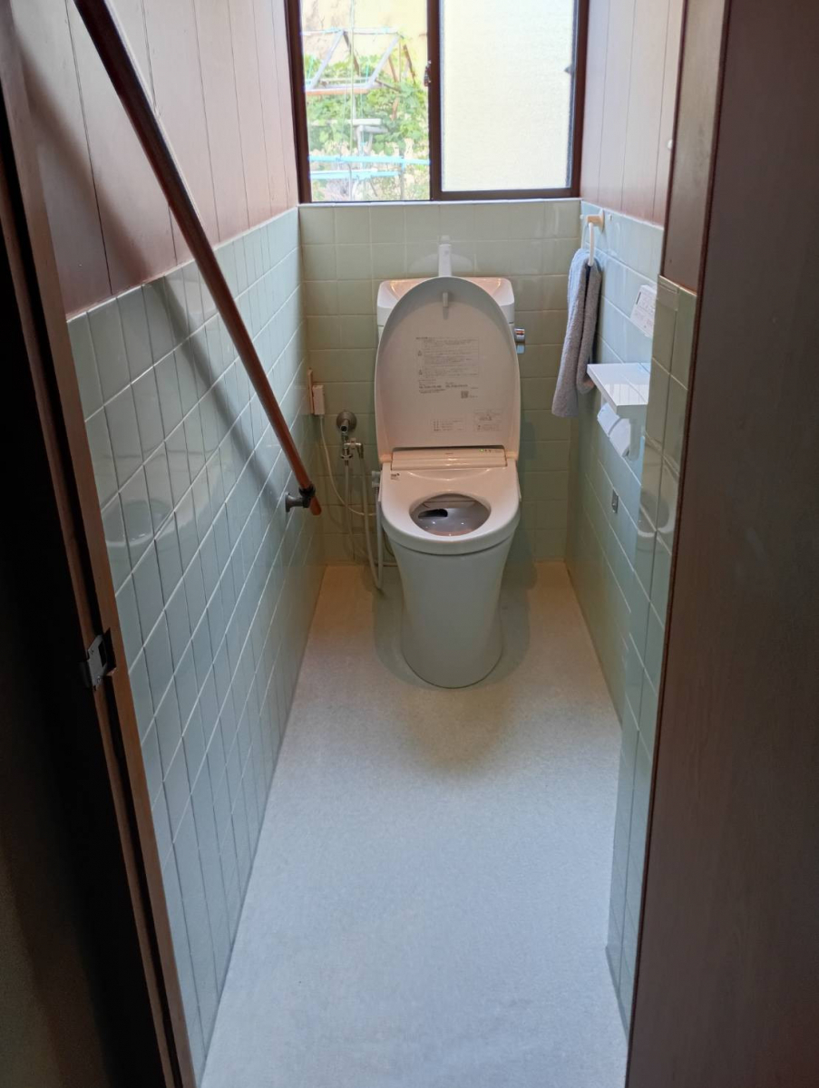 オカムラ・トーヨー住器のトイレをとりかえるの施工後の写真2