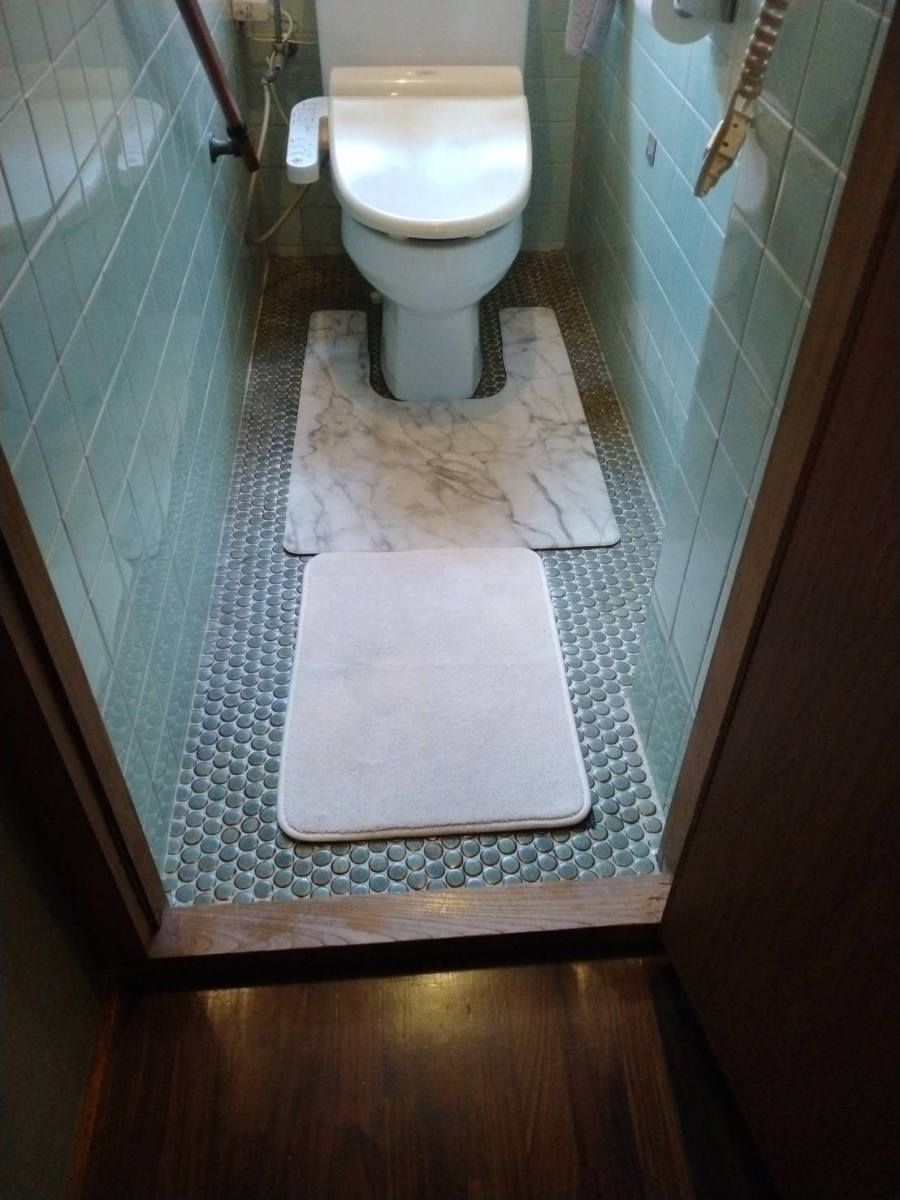 オカムラ・トーヨー住器のトイレをとりかえるの施工前の写真1
