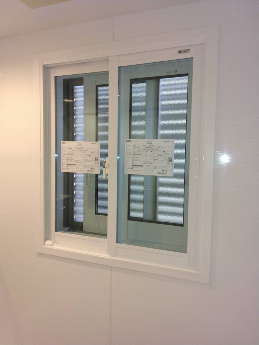 オカムラ・トーヨー住器のLIXIL　内窓　インプラス　取付工事の施工後の写真1