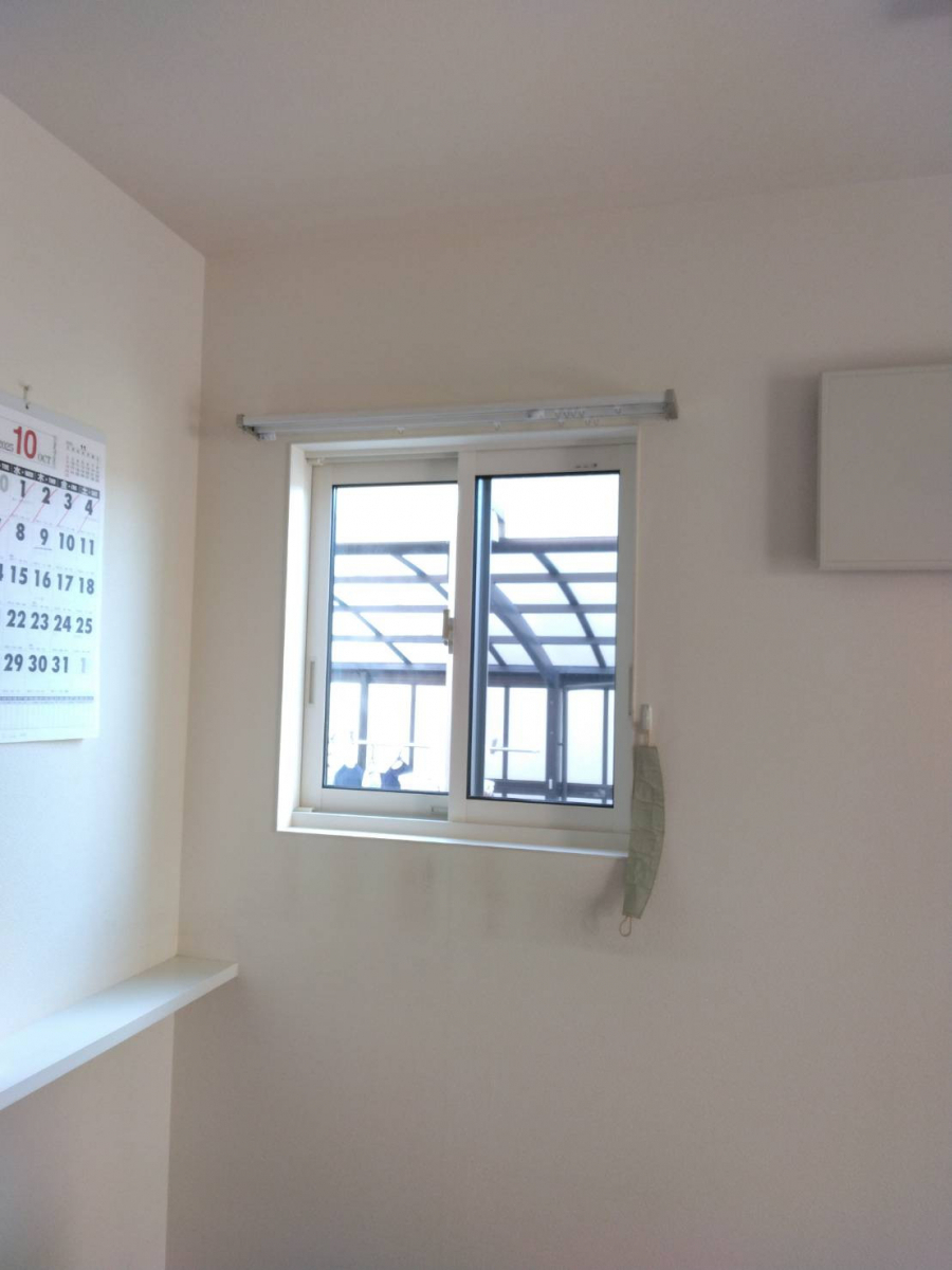オカムラ・トーヨー住器のLIXIL　内窓　インプラス　取付工事の施工前の写真3