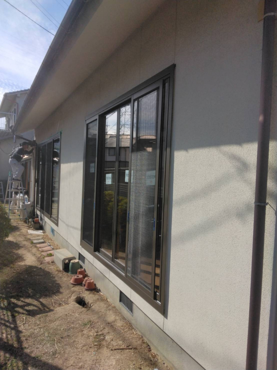 オカムラ・トーヨー住器の外窓交換　LIXIL　リプラスの施工後の写真1