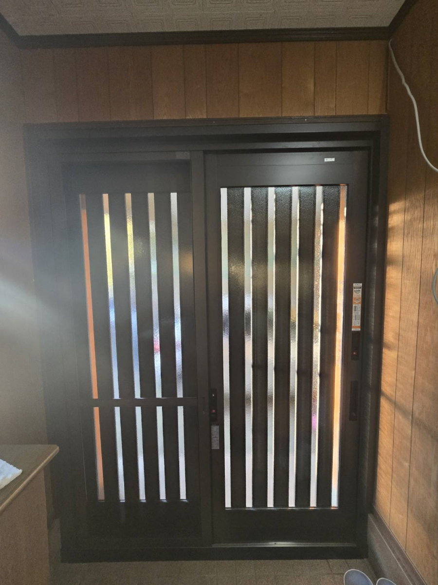 オカムラ・トーヨー住器の玄関引戸・勝手口　交換　LIXIL　リシェント　１dayリフォームの施工後の写真3