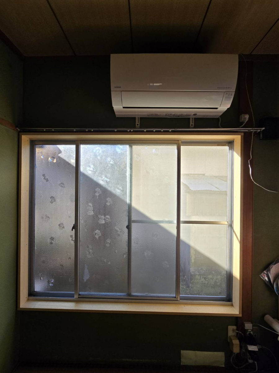 オカムラ・トーヨー住器の内窓　インプラスの施工前の写真2